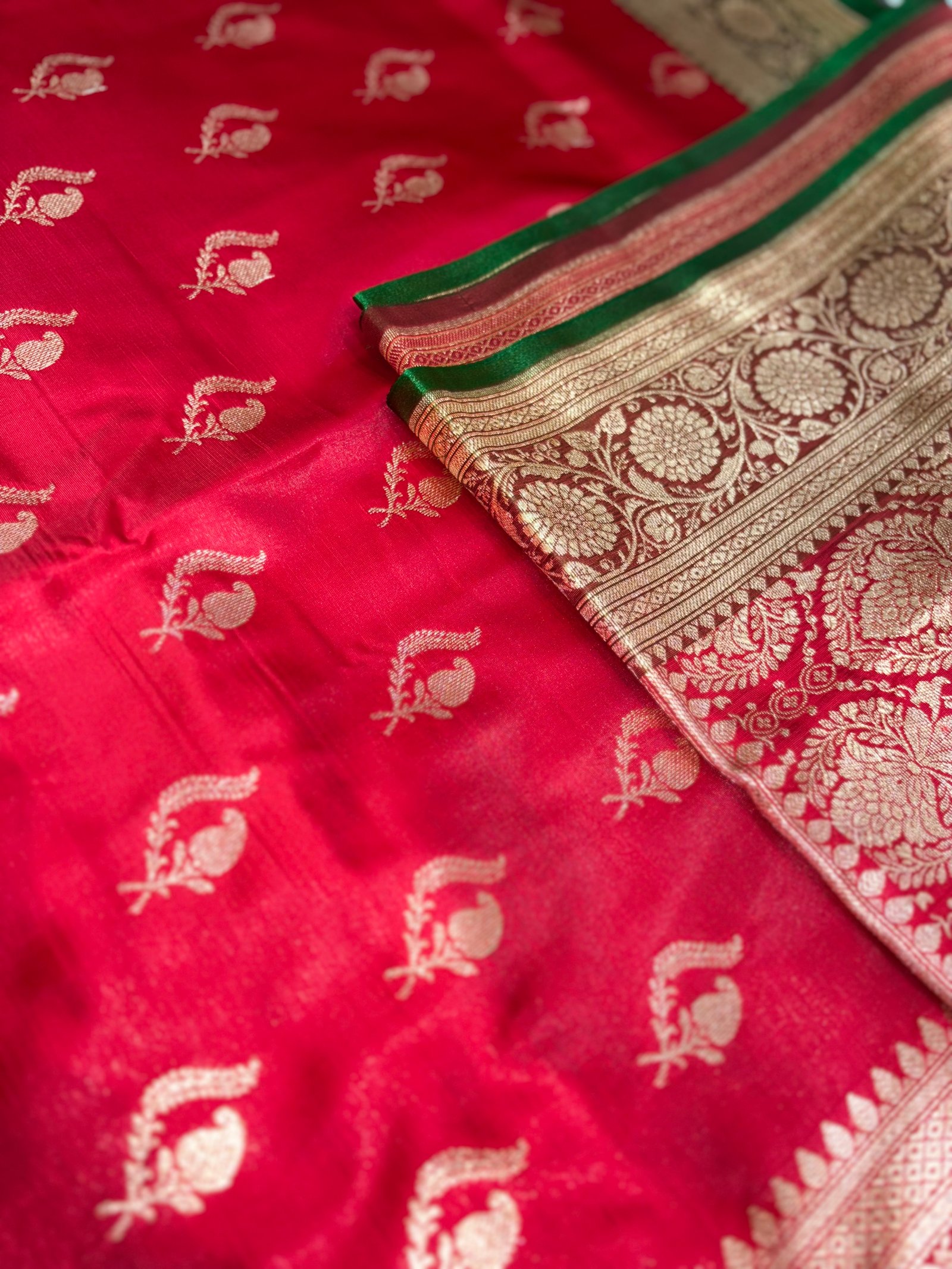 Bridal Banarasi Sarees image 17