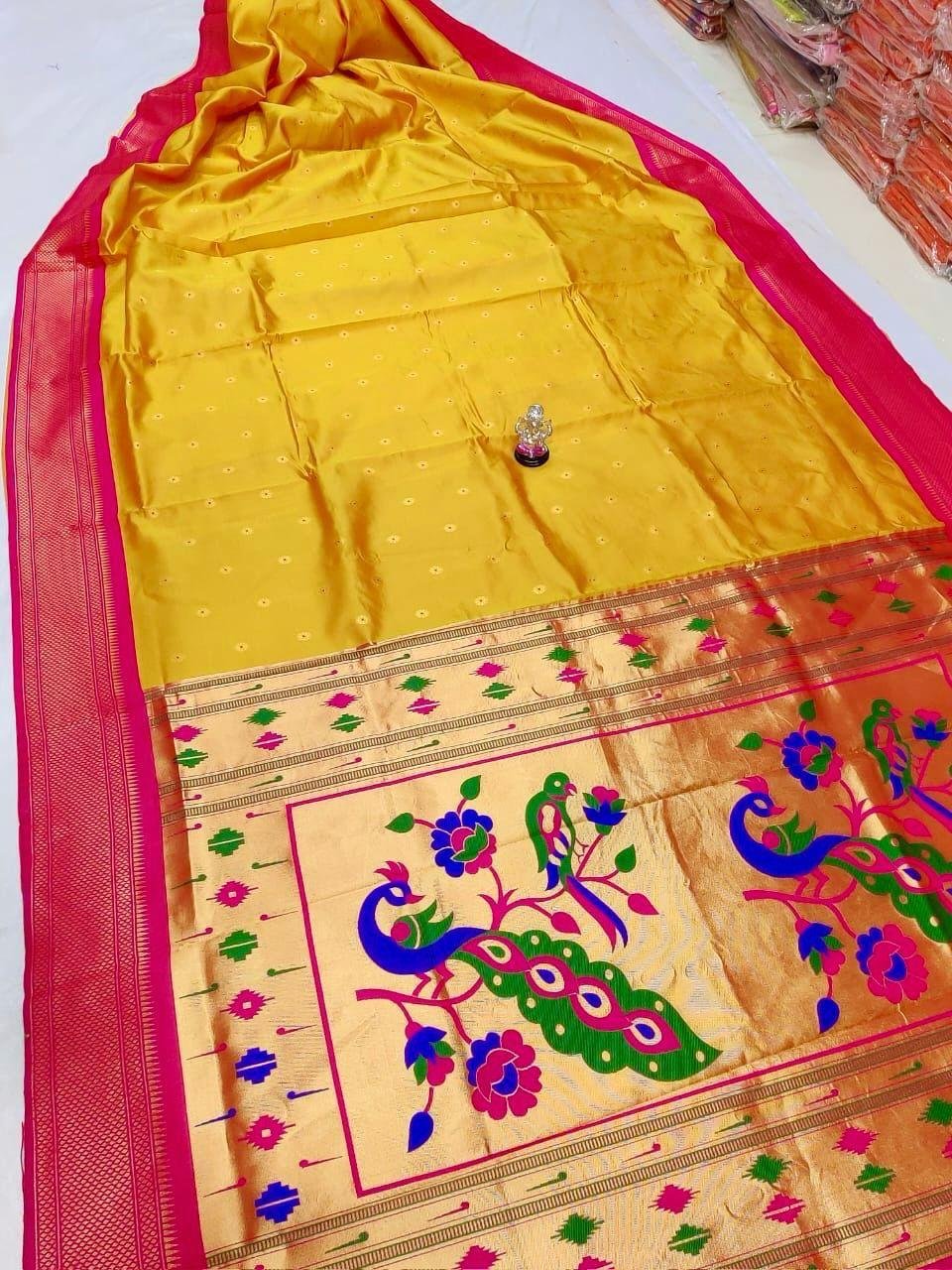 9 Vaar Dual Peacock Design image 5