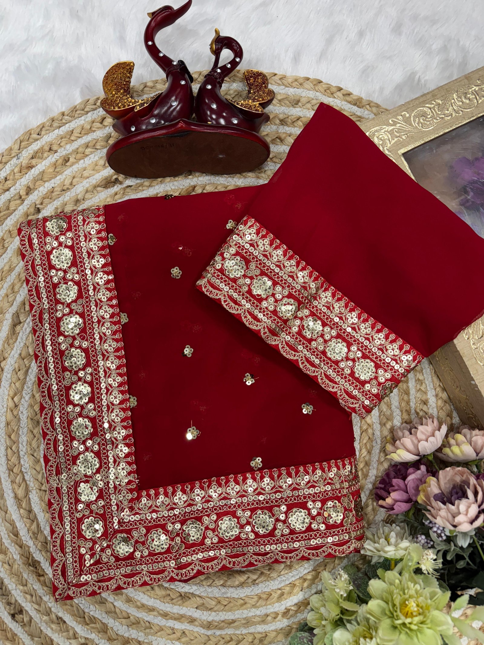 Georgette saree with heavy lace image 2