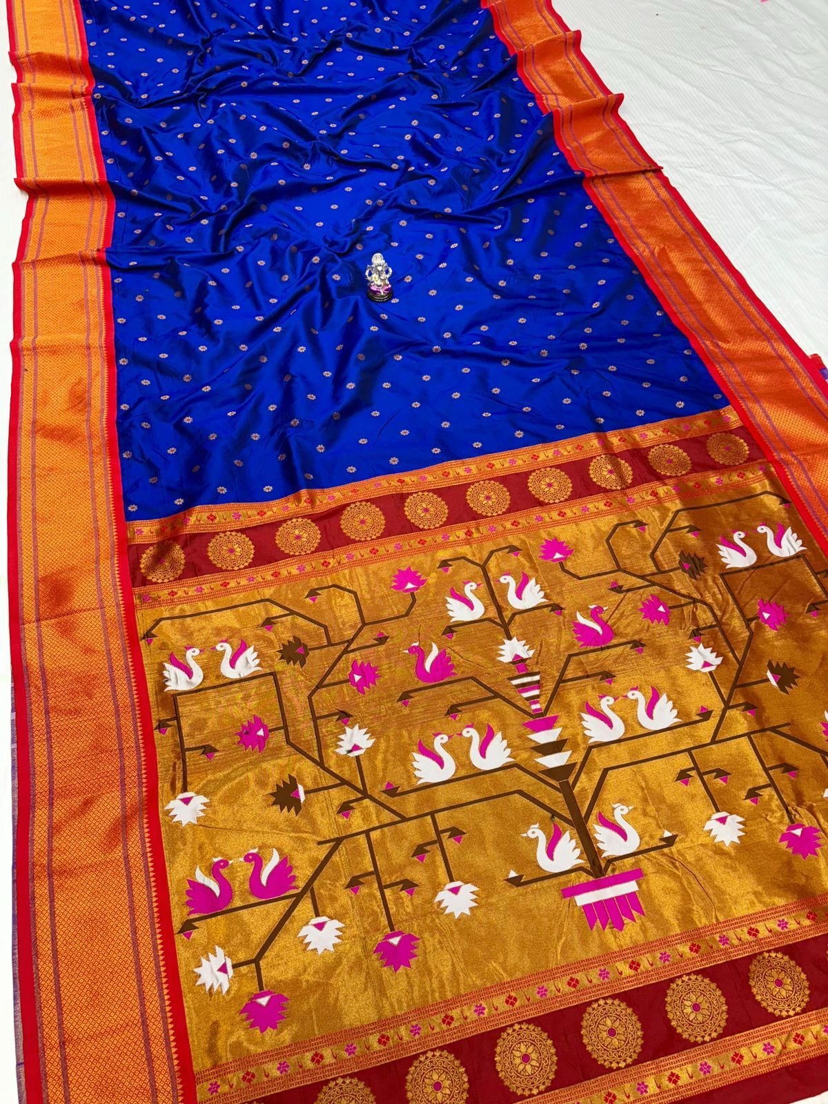 Beautiful Swan Pallu Paithani image 25