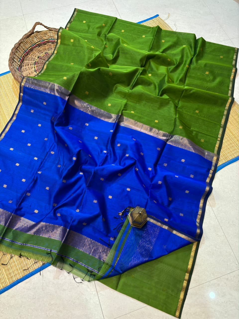 Maheshwari Small Border image 18