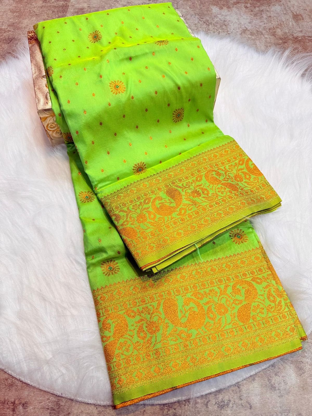 New Narayani Paithani image 7