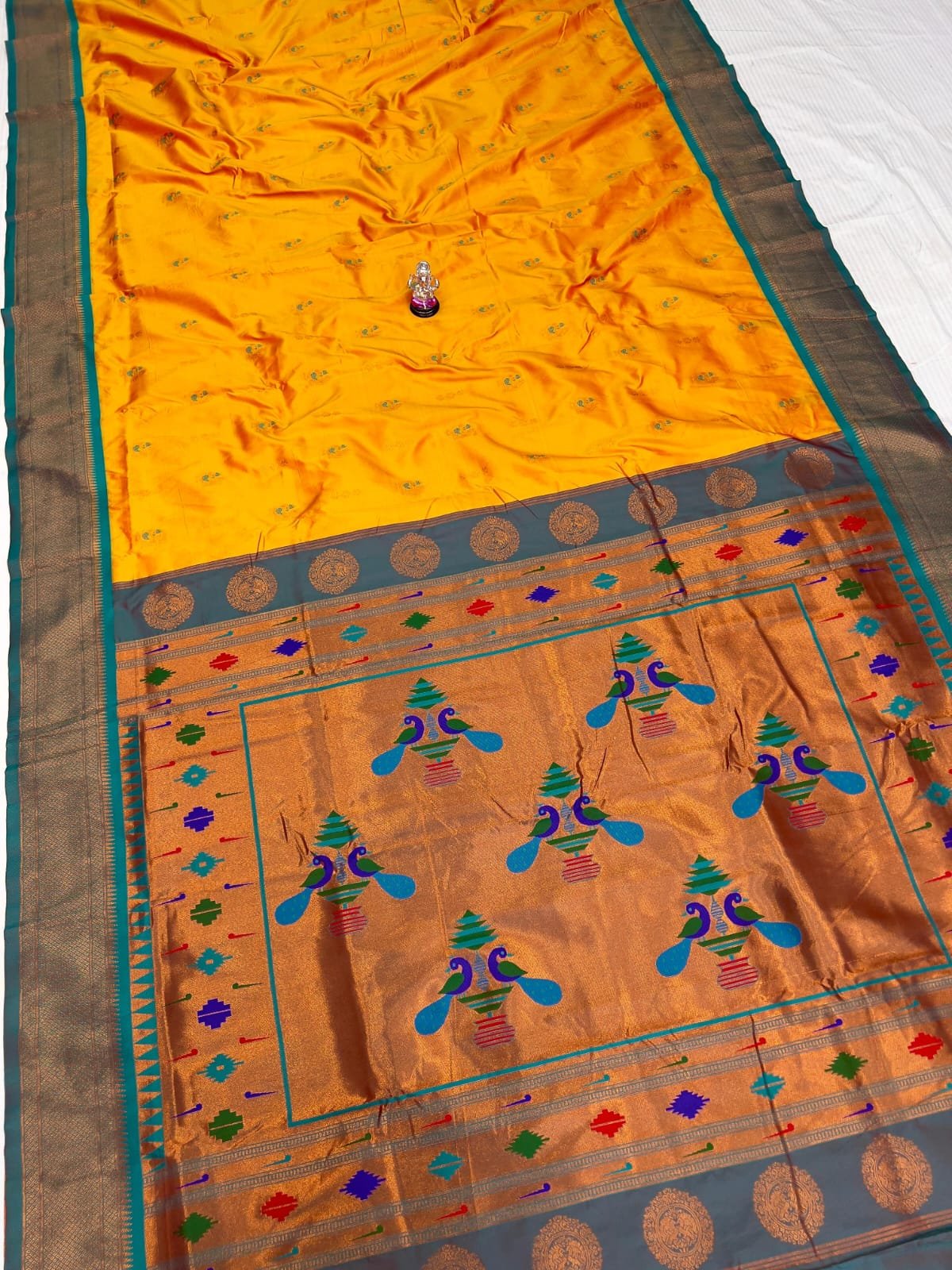 Rutuja Kadiyal Paithani image 13