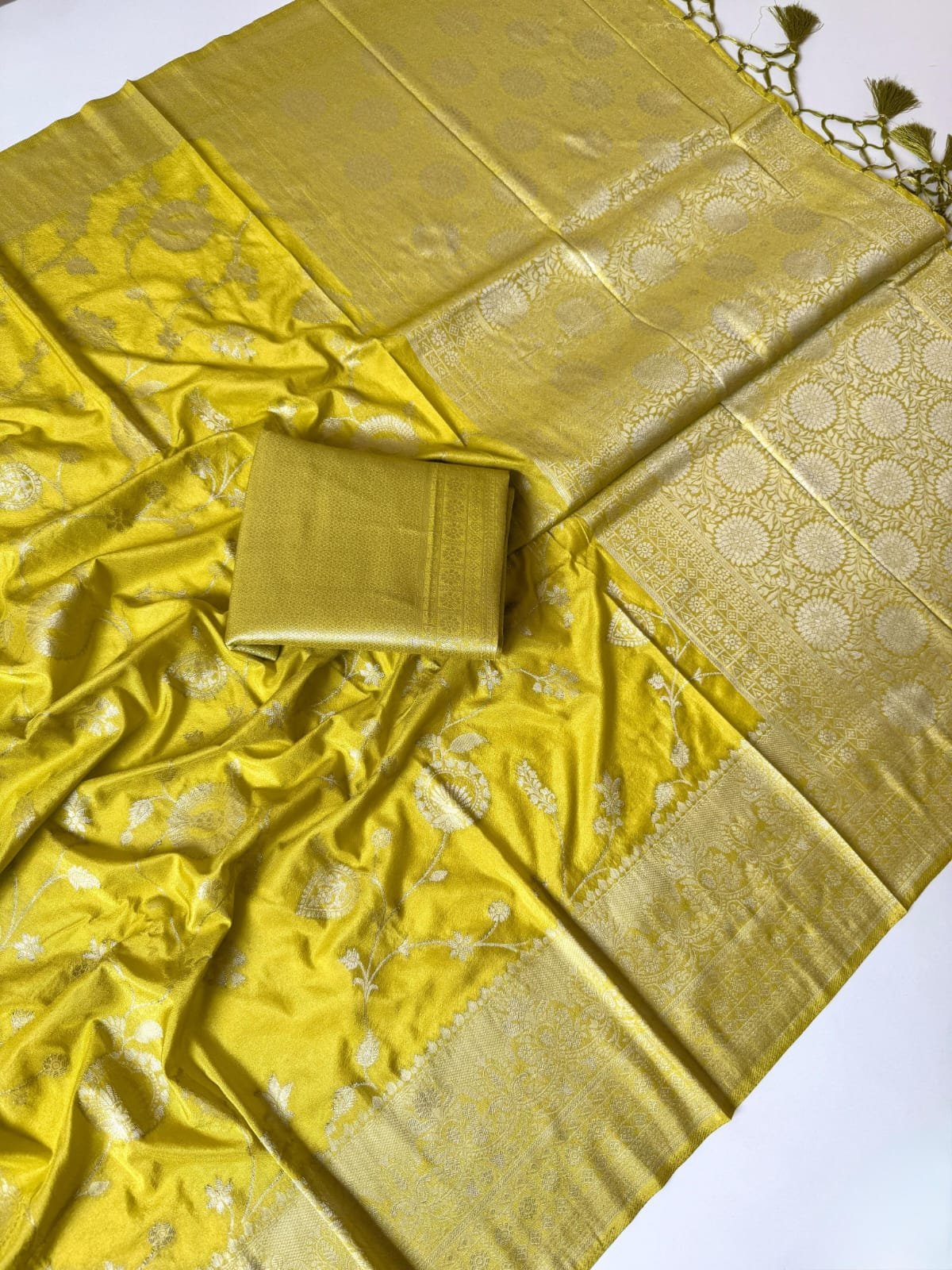 Pure Khaddi Crep Georgette Jaqurad Weaving image 8