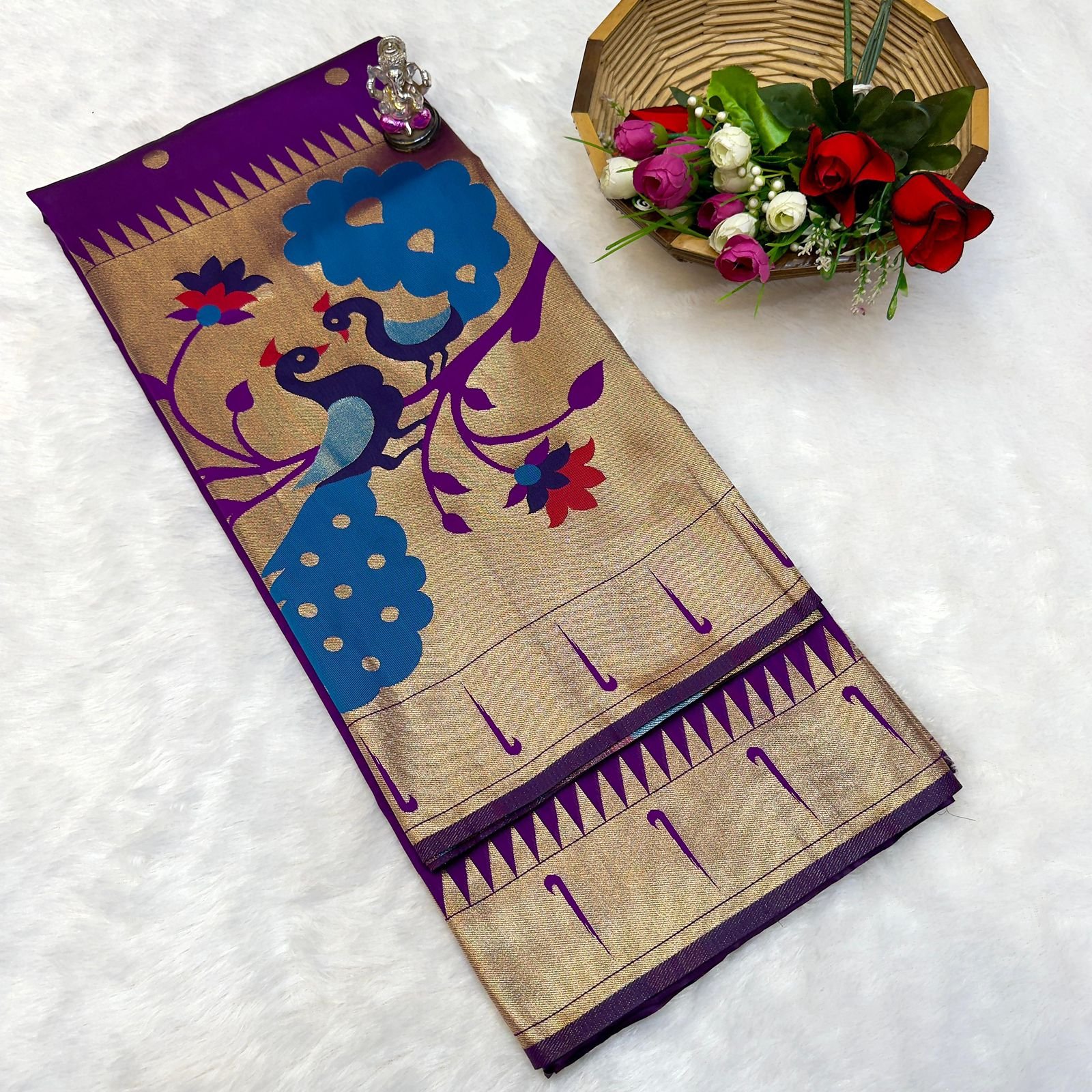 Half Allover Paithani image 15