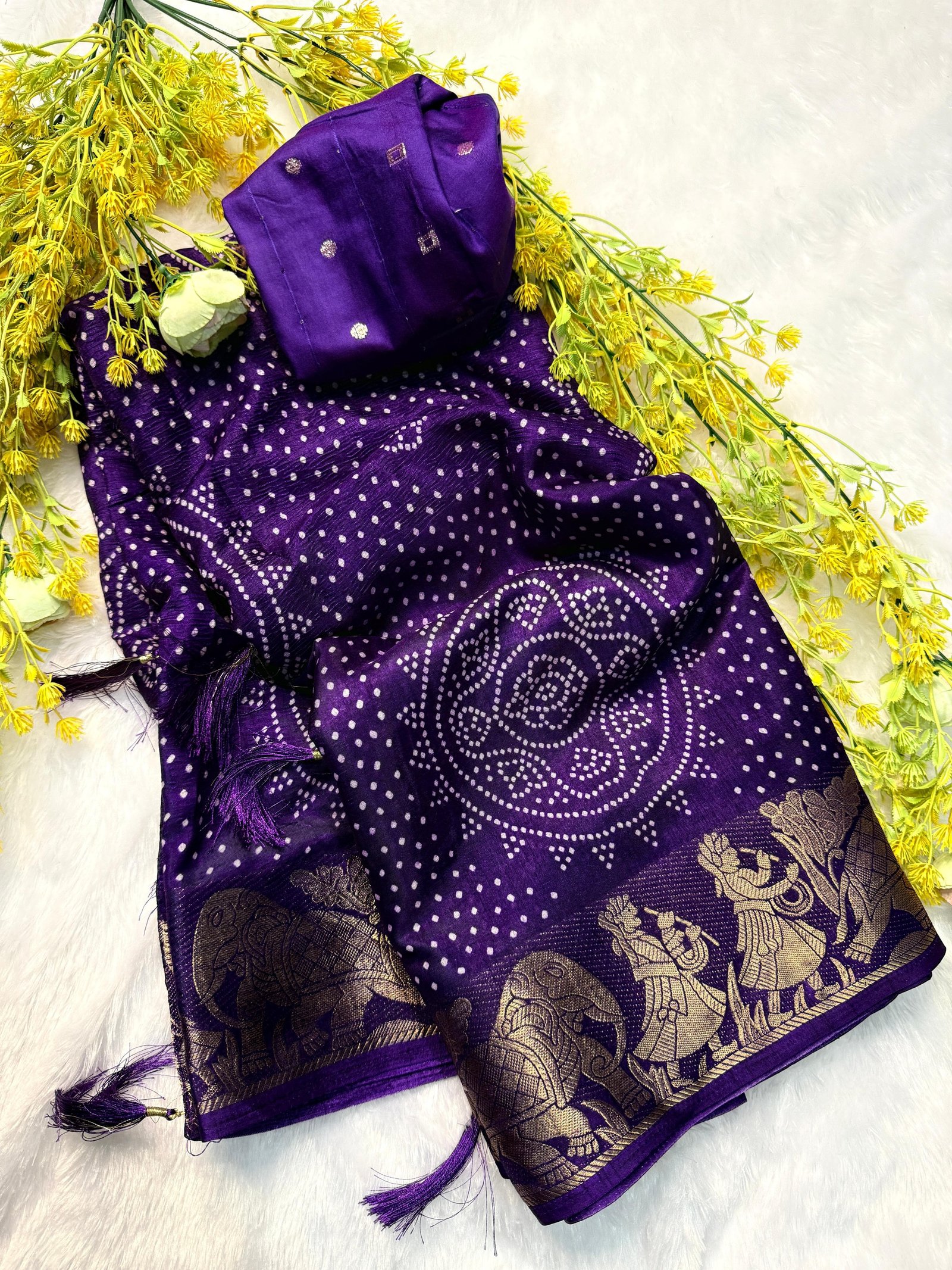 Crush Dola Silk Bandhej Saree image 5