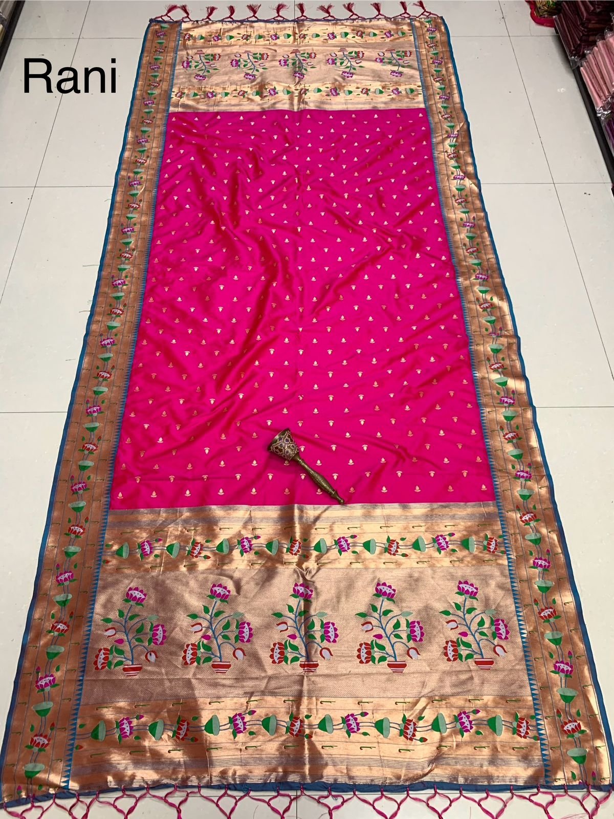 Flower Border Dupatta image 13