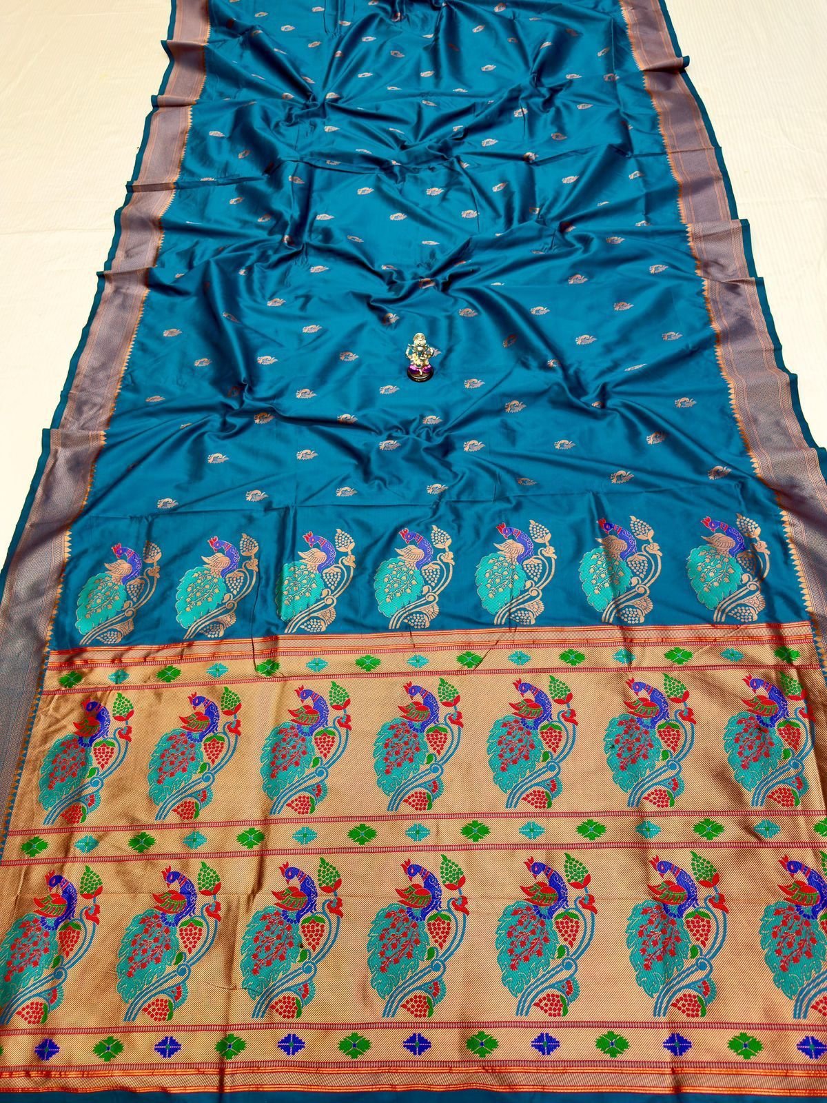 Vedika Paithani Design