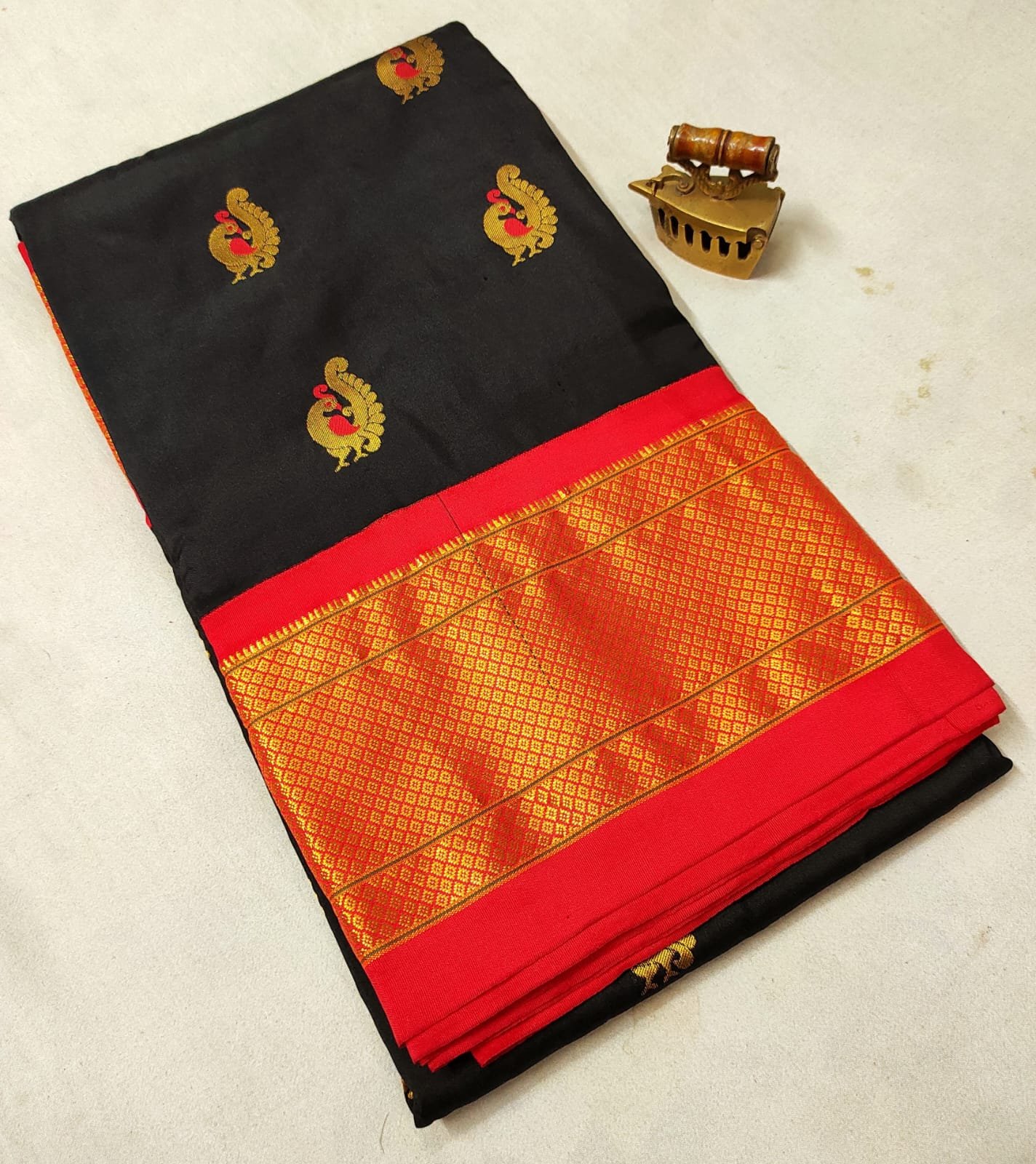Kadiyal Paithani Pure Silk