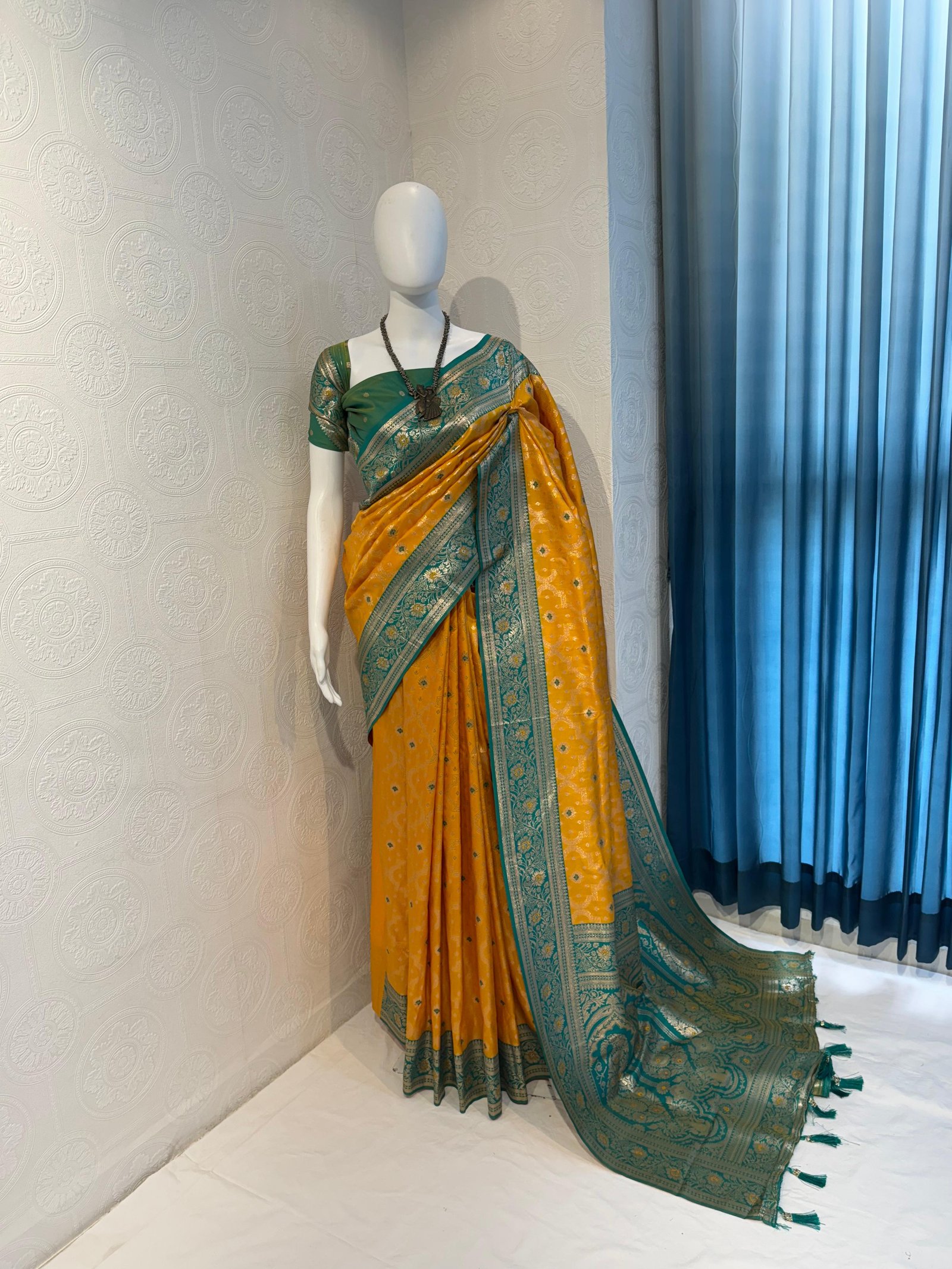 SOFT BANARASI SILK SAREE image 8