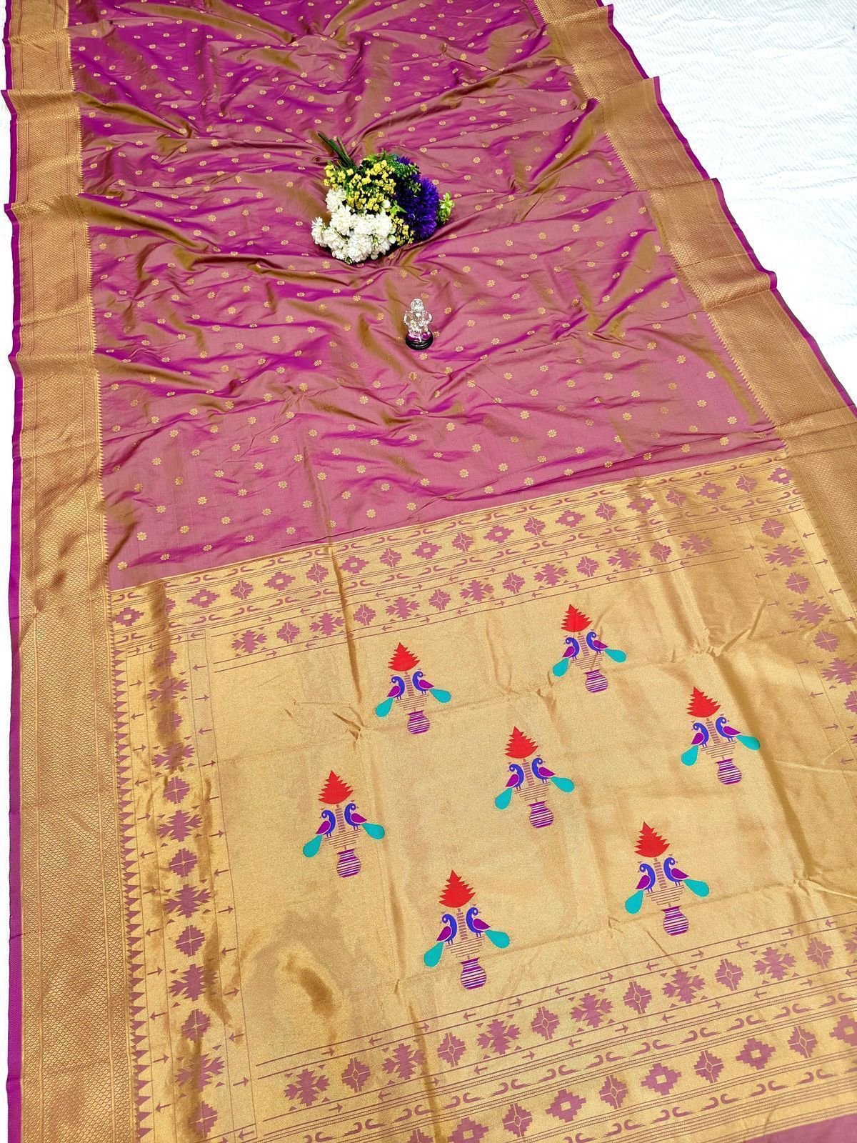 Yeola Kalanjali Double Pallu Paithani image 17