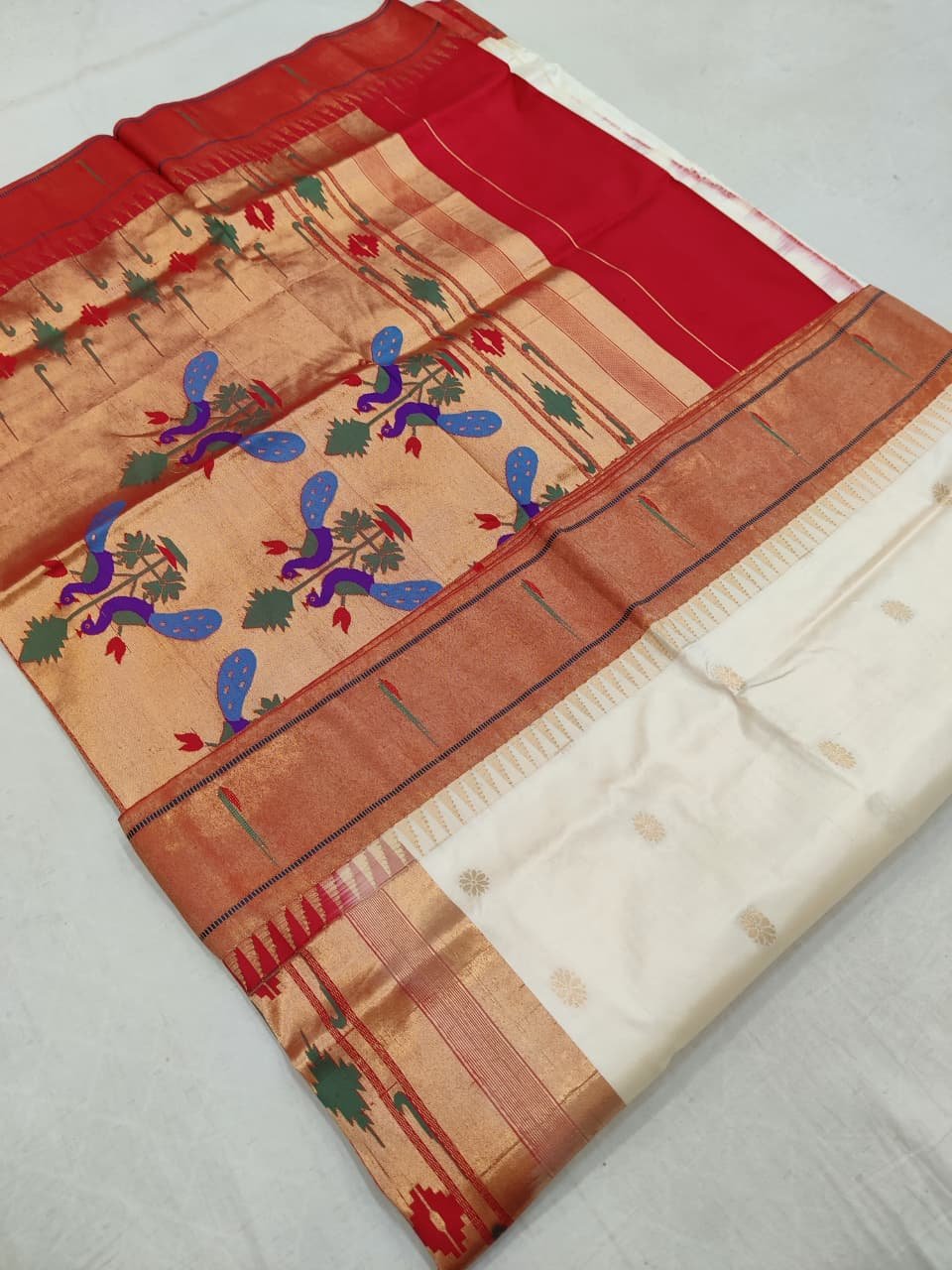 Muniya Paithani Pure Silk image 4