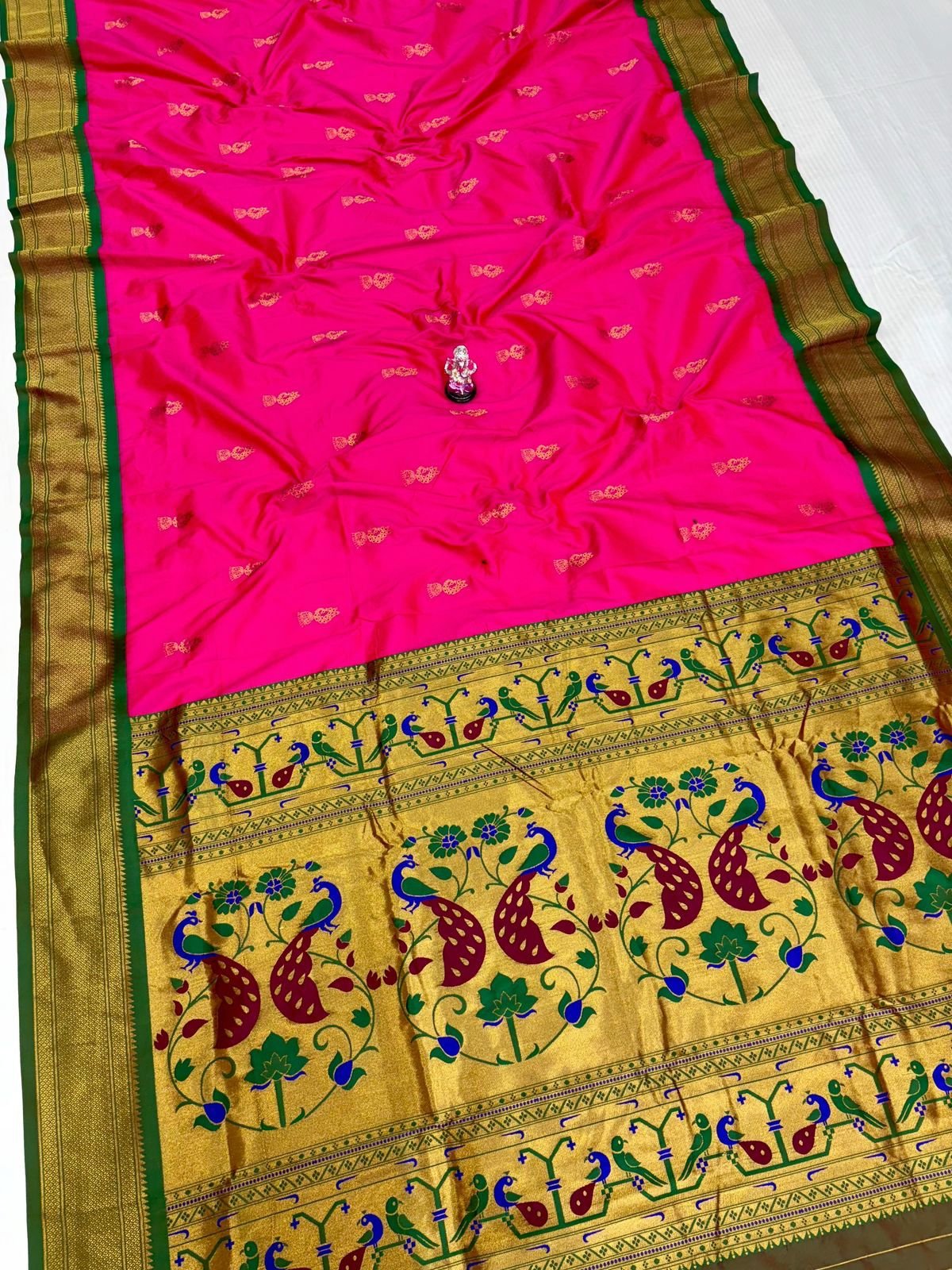 Mayuri Zhumka Kadiyal Paithani image 12