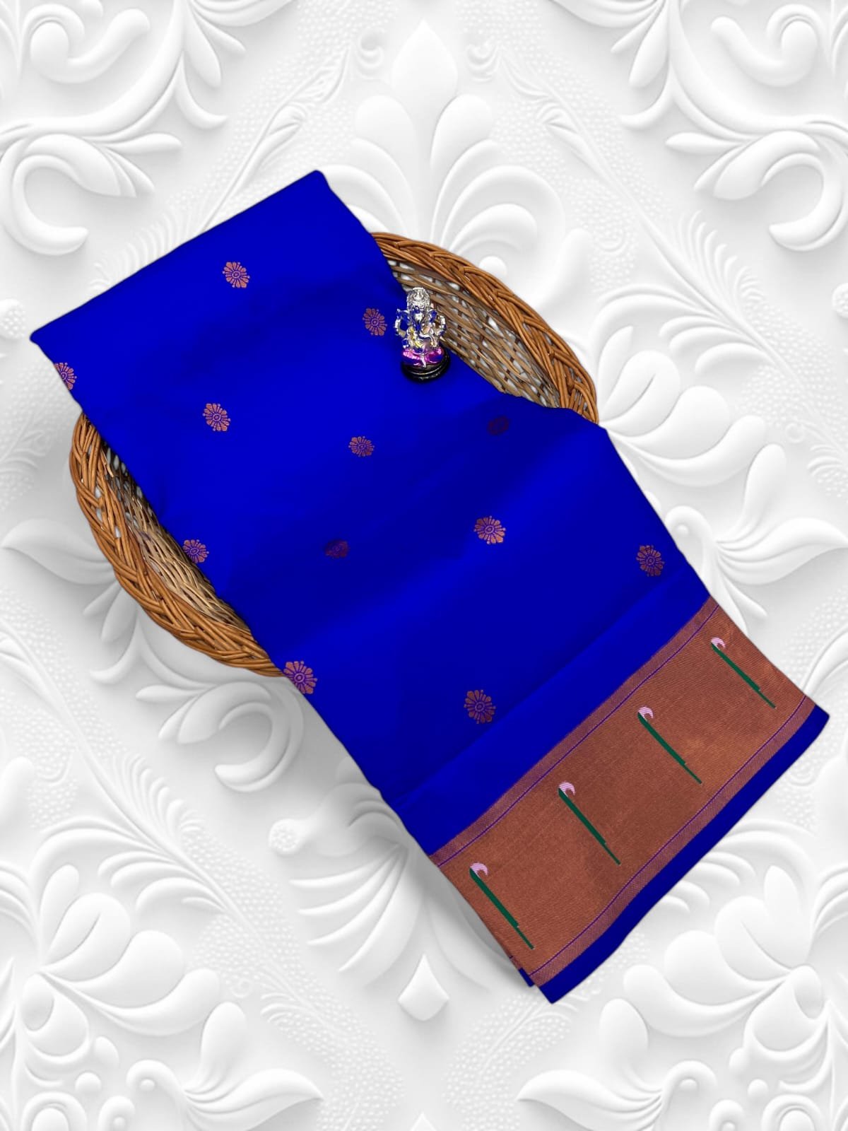 Pooja Muniya Paithani image 12