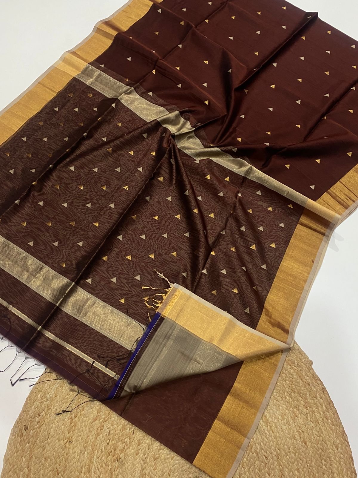 Maheshwari Triangle Butti image 12
