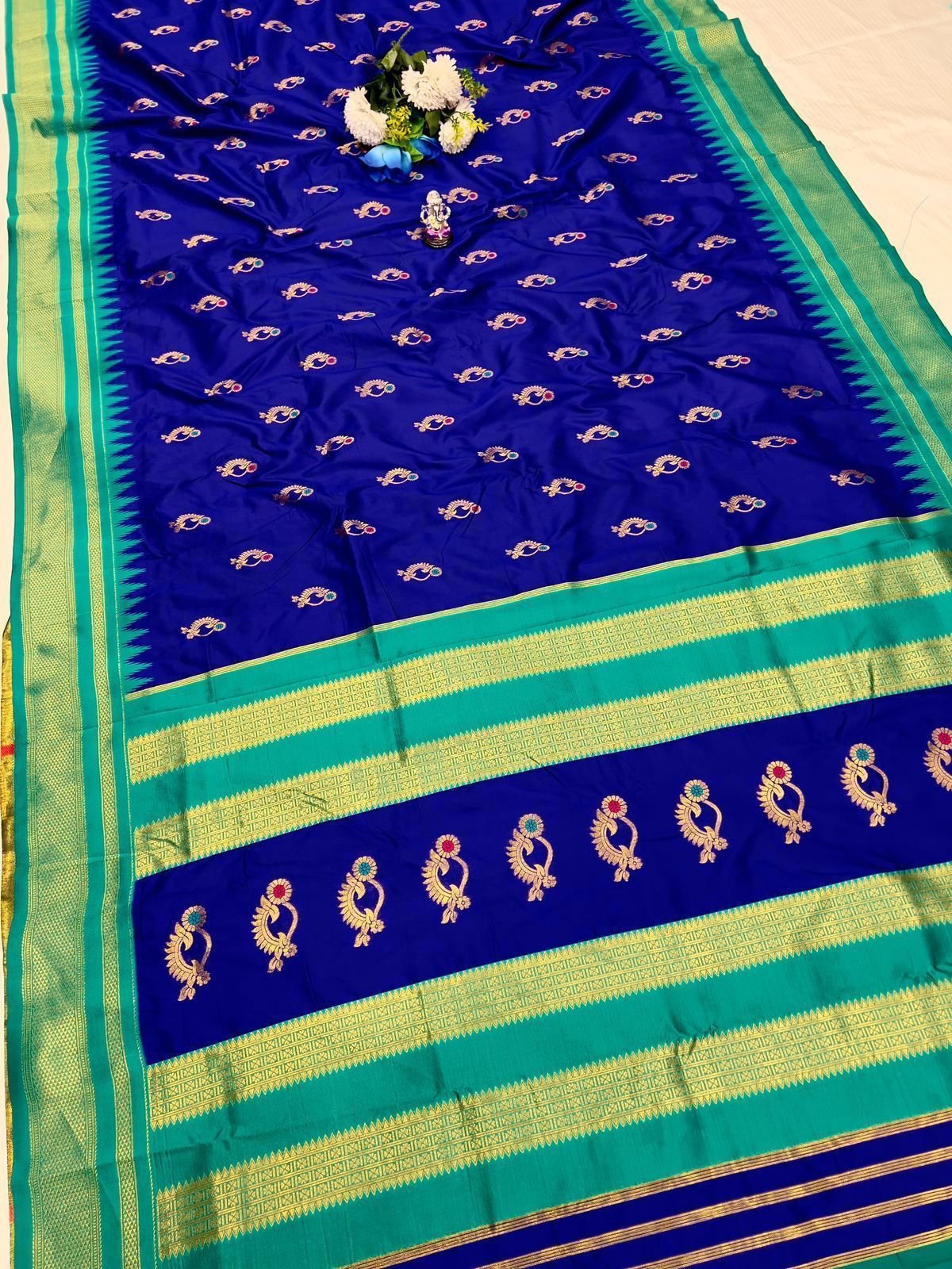 Payal Nath Irkal Paithani image 18