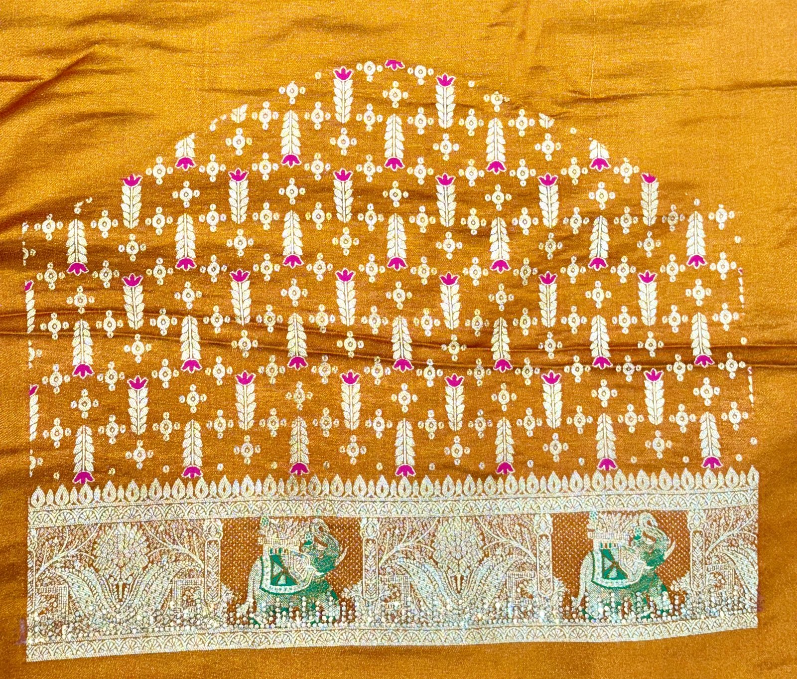 Bridal Tanchoi With Jarkan Work Saree image 2