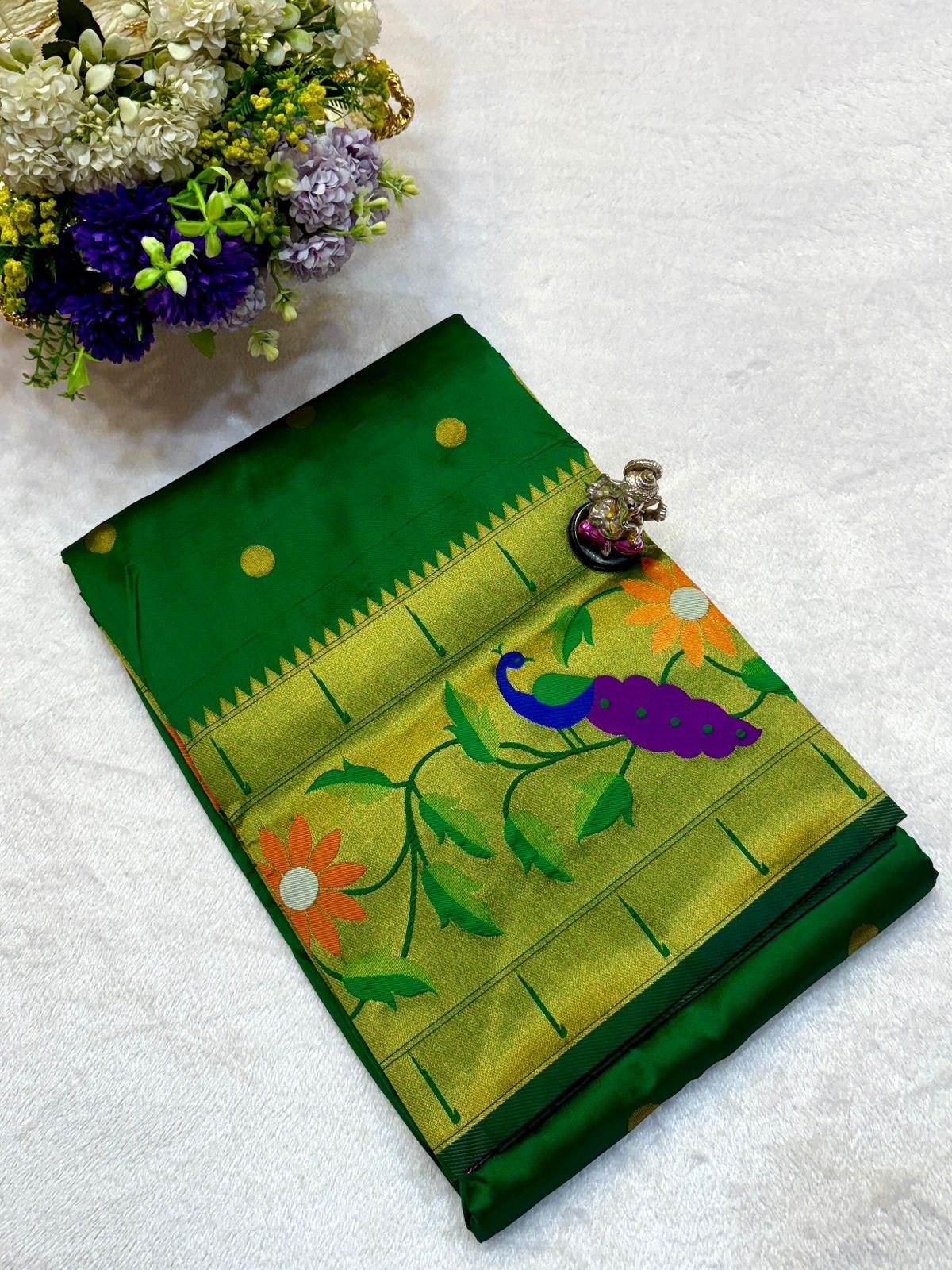 Radha Rani Brocade Paithani image 17