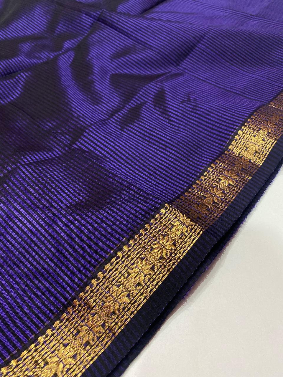 Traditional Maheshwari Handloom Garbh Reshami Saree image 10