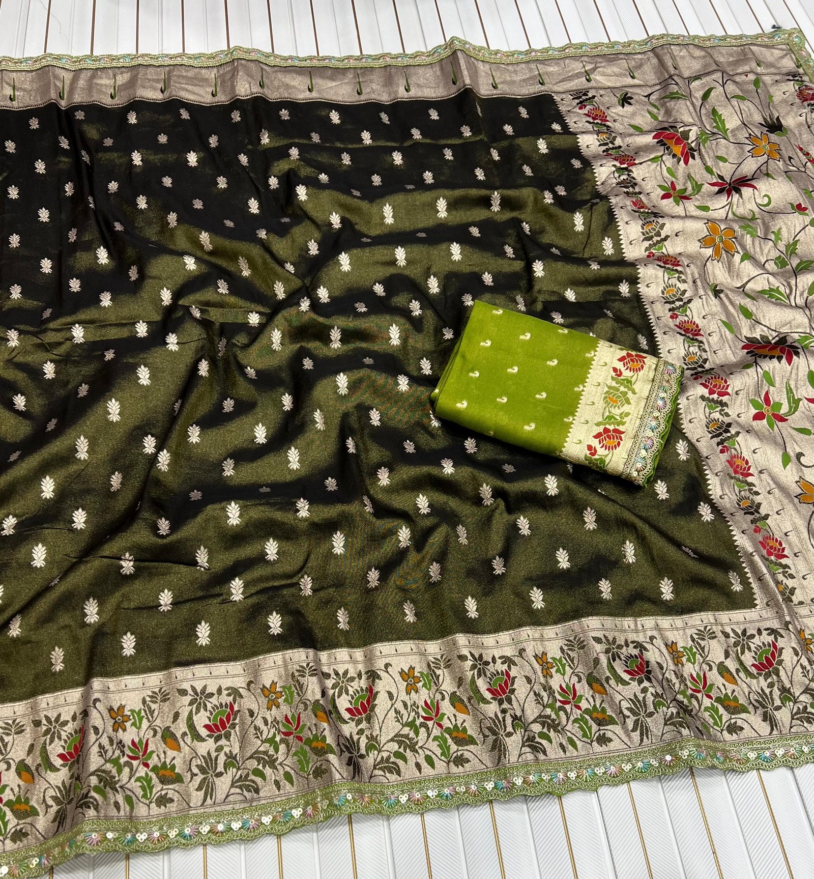 Pure Tissue Silk Zari Saree image 8