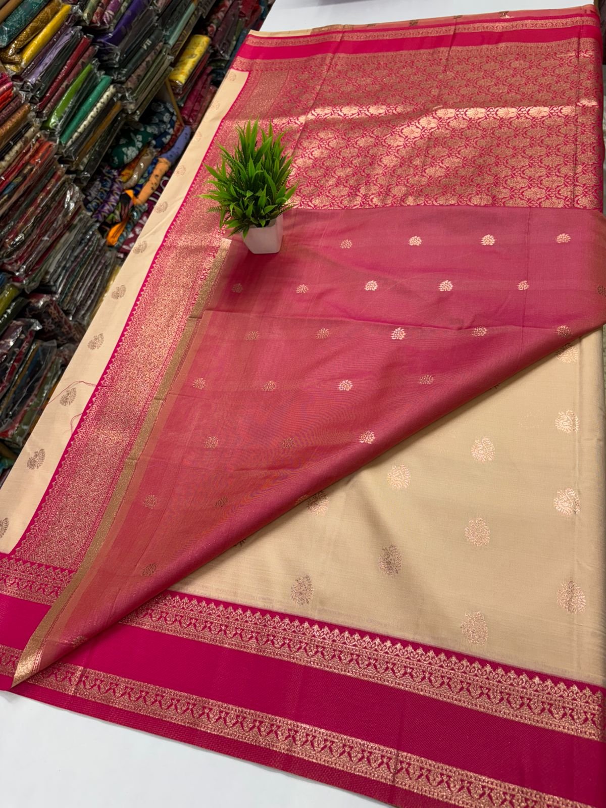 Premium Soft Kanchi silk saree in Bentex border image 5