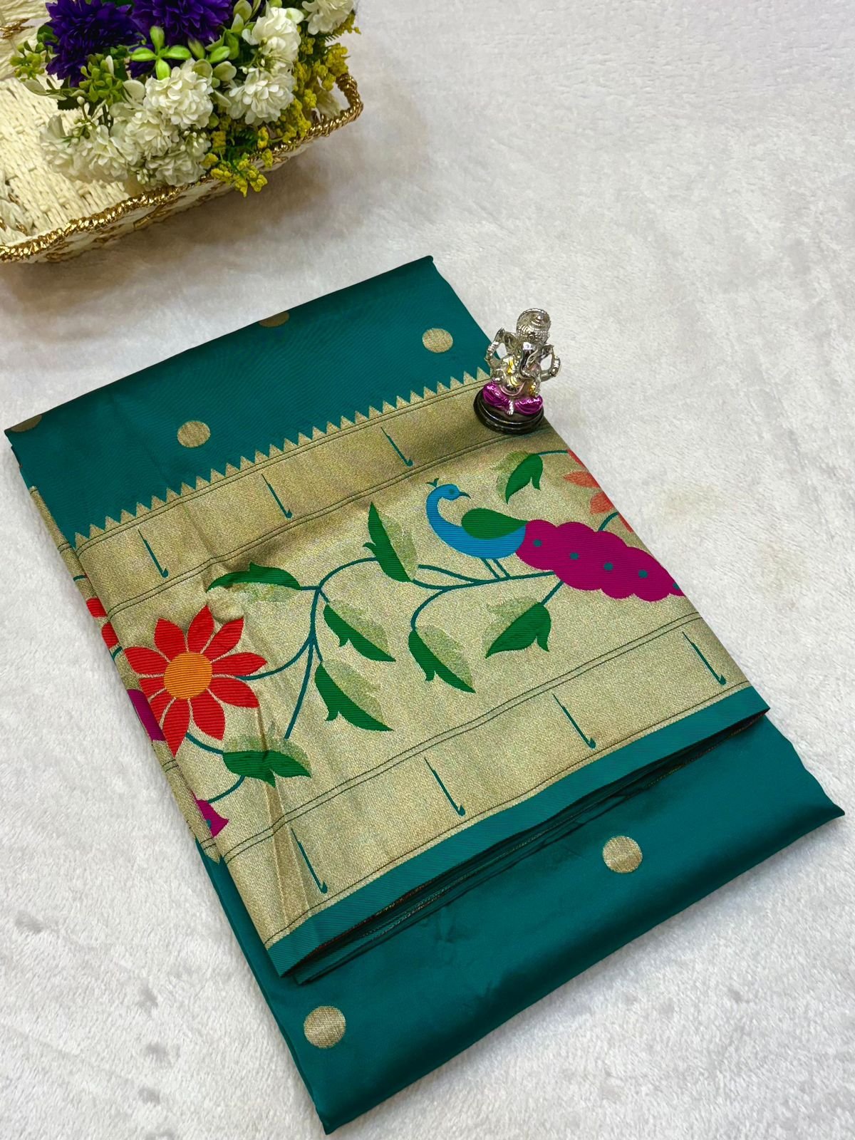 Radha Rani Brocade Paithani image 16
