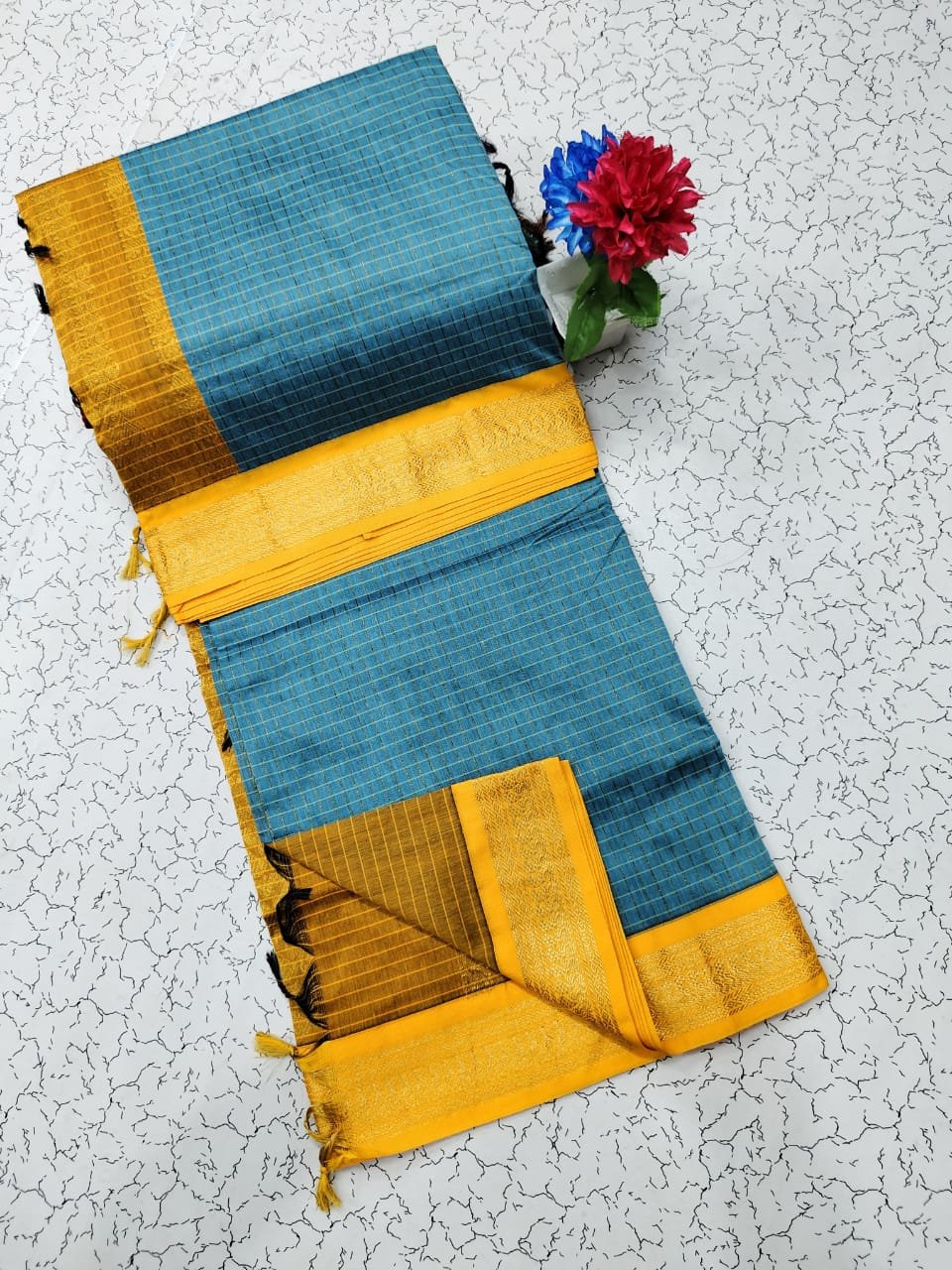 Kalyani Cotton Checks Saree image 10