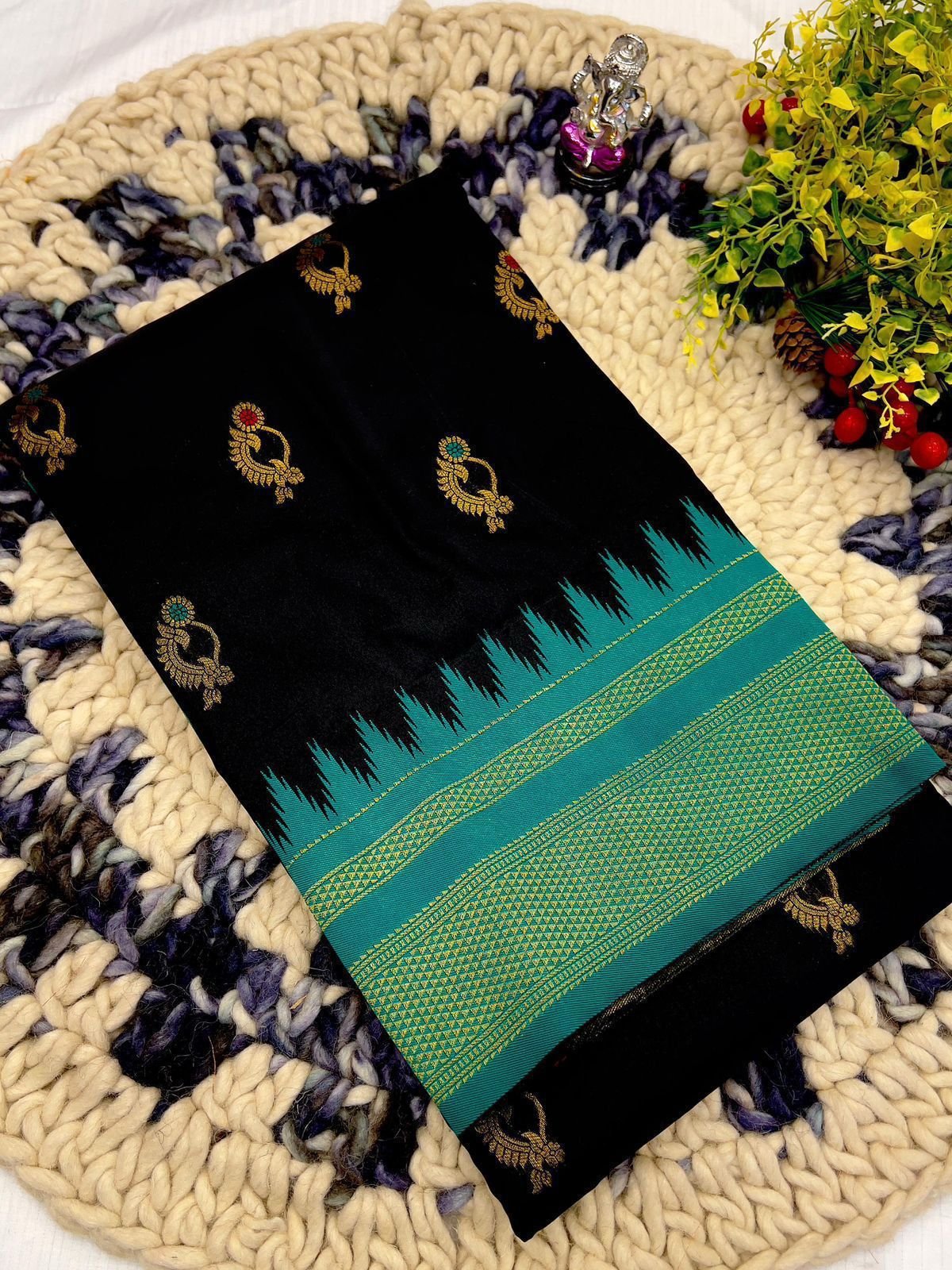 Payal Nath Irkal Paithani