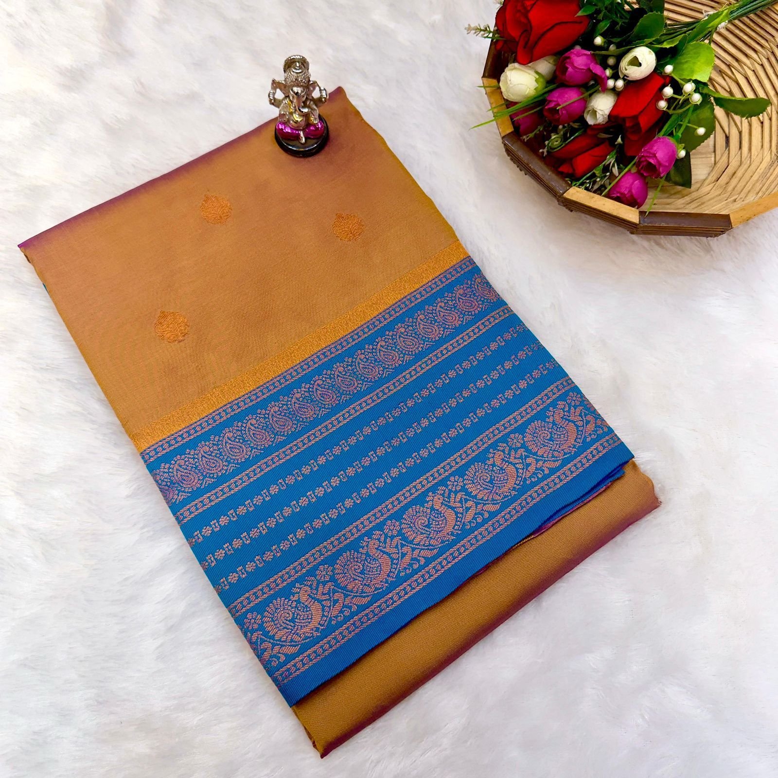 Rajashri Kanjivaram Paithani image 5