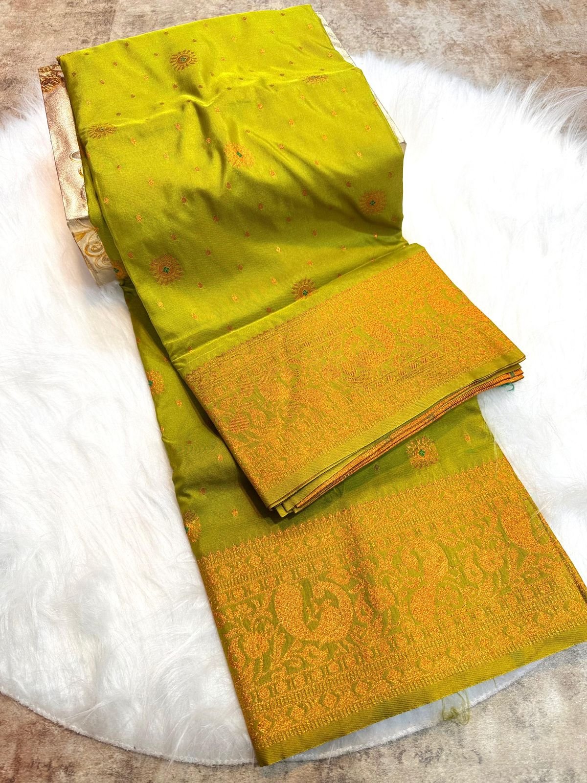 New Narayani Paithani image 3