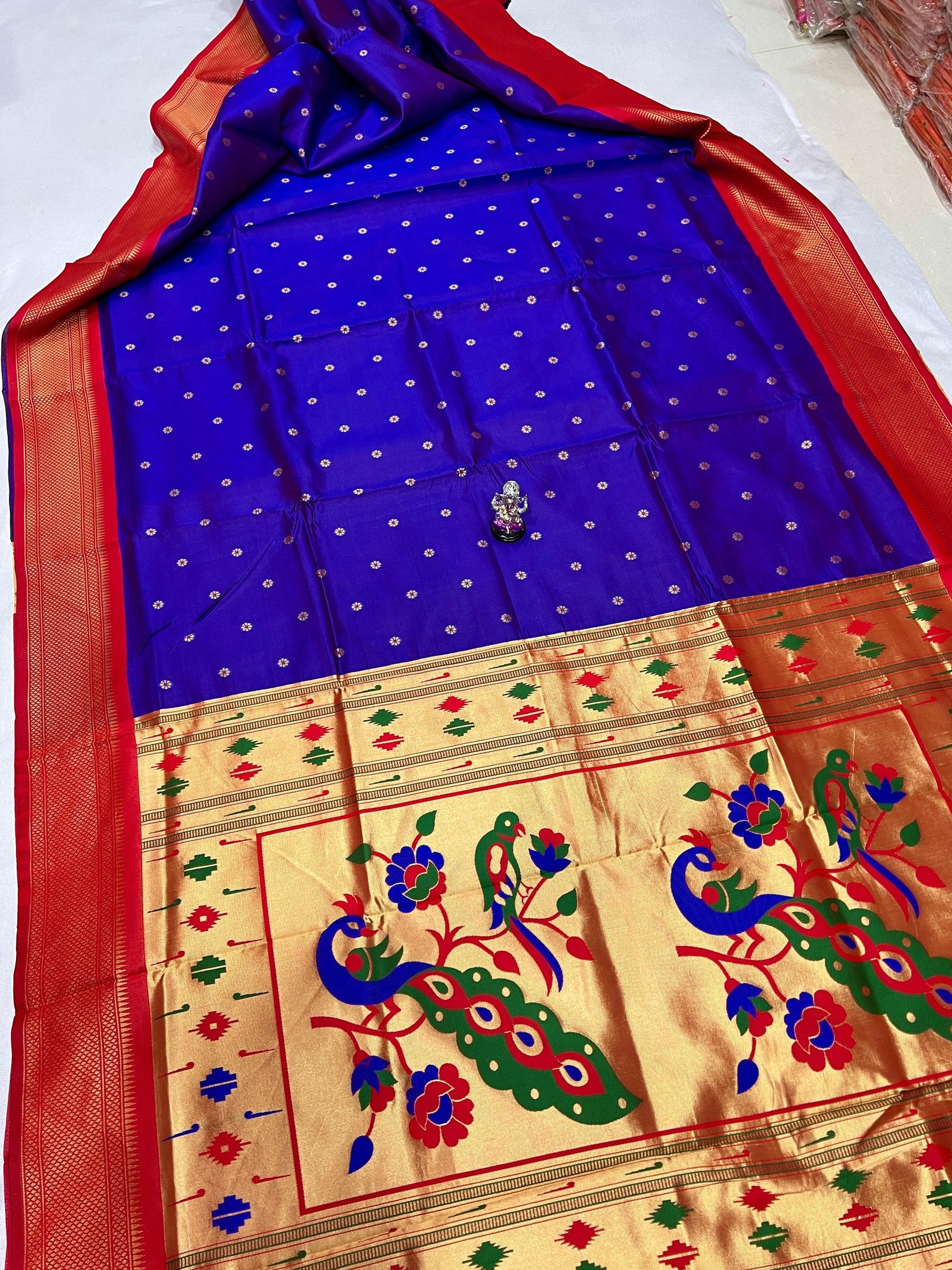 9 Vaar Dual Peacock Design image 3