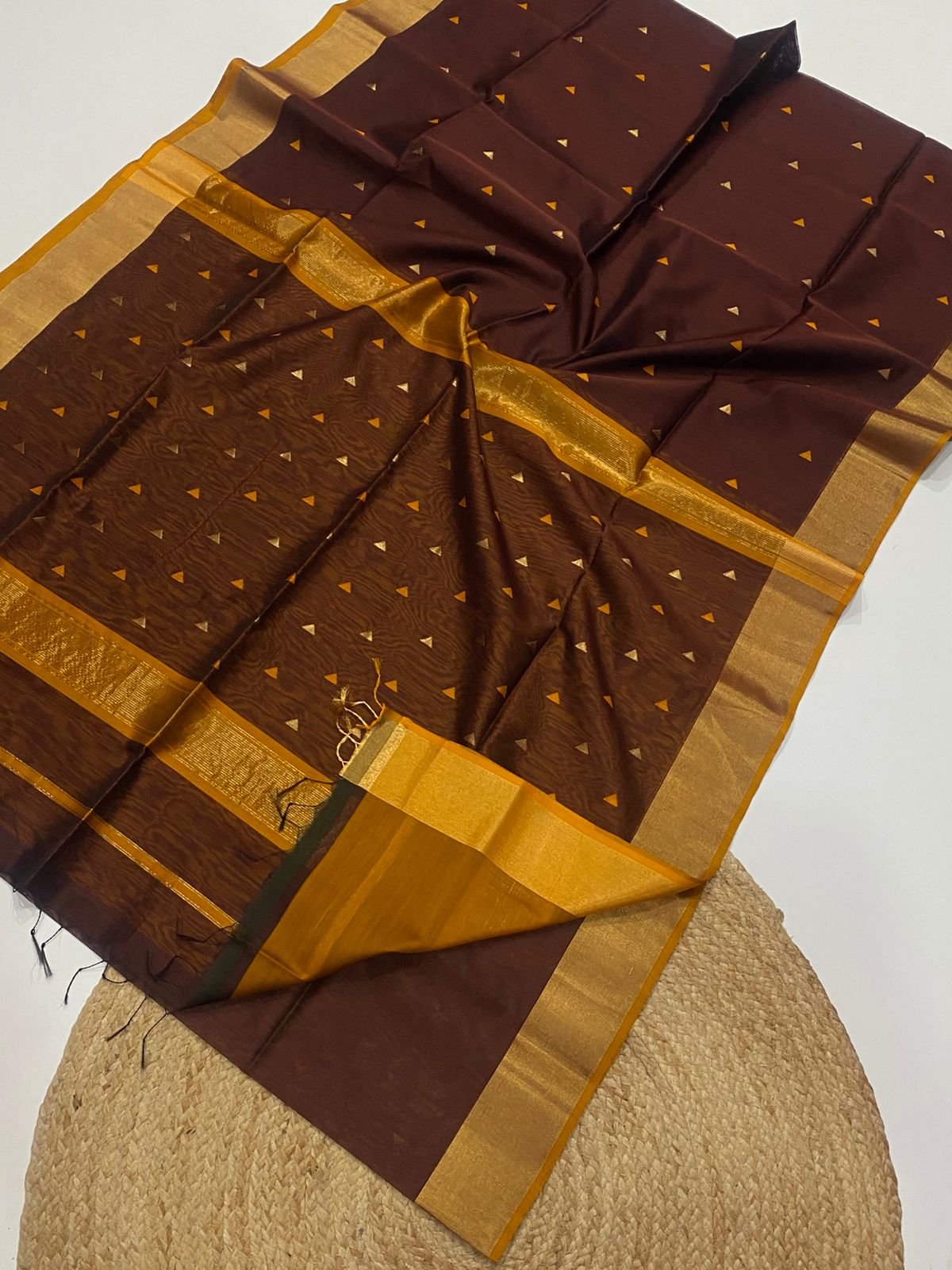 Maheshwari Triangle Butti image 15