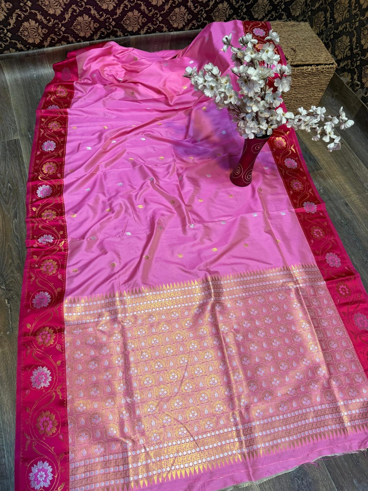 Flower Border Paithani image 8