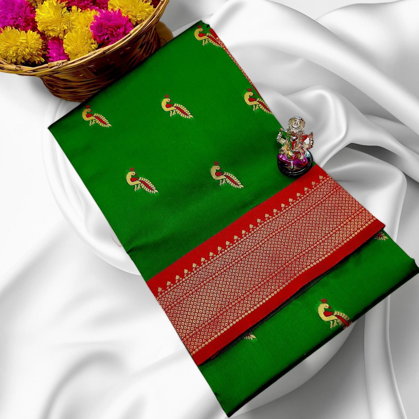Ridhima Kadiyal Paithani image 7