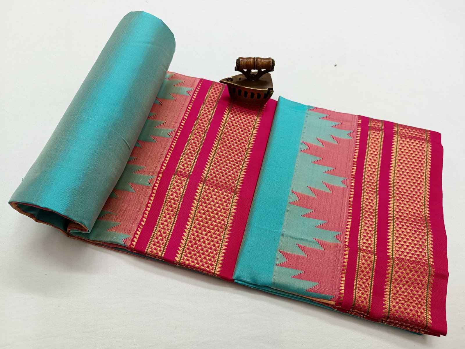Temple Irkal Paithani Pure Silk Saree image 10