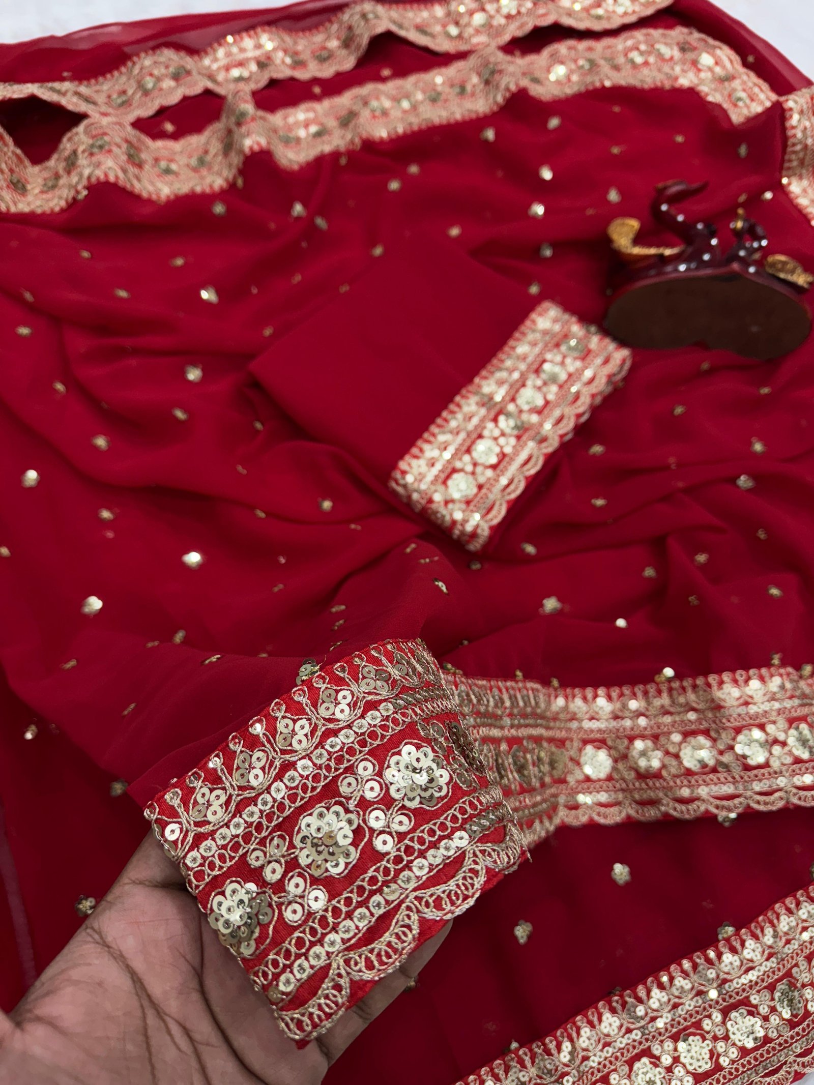 Georgette saree with heavy lace image 7