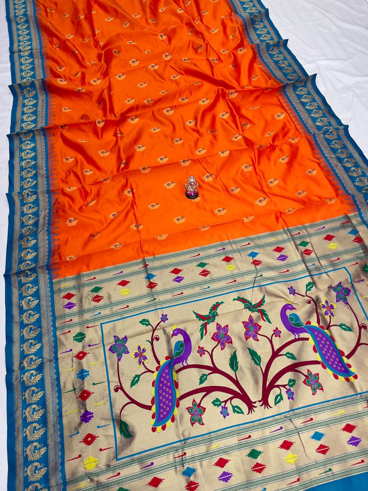 Shreyaa Gadwaal Paithani image 14