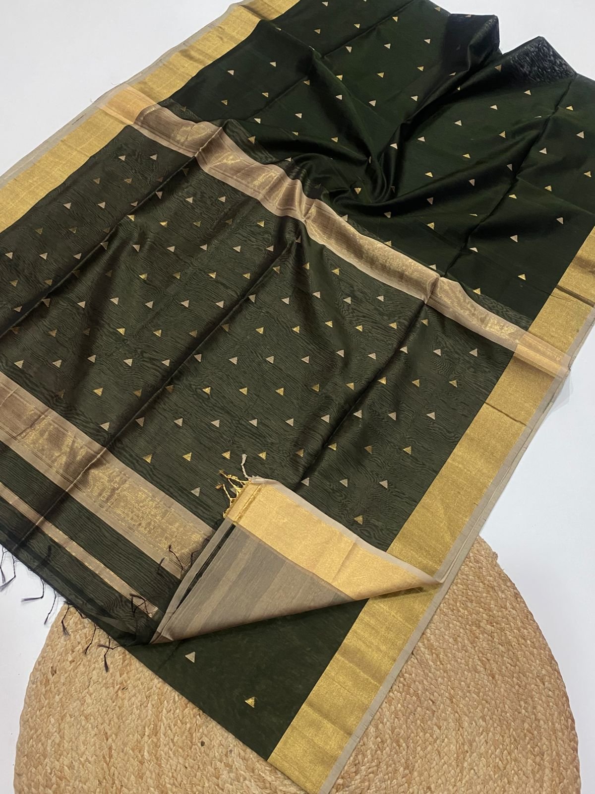 Maheshwari Triangle Butti image 5
