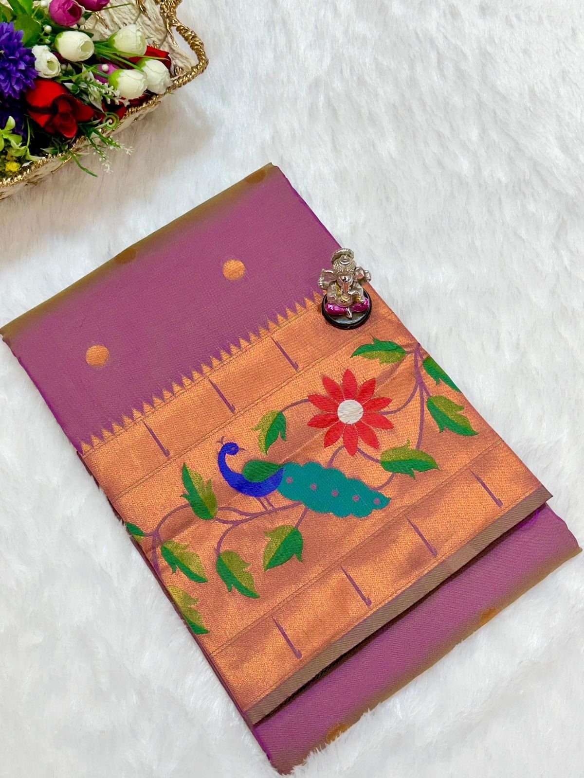 Radha Rani Brocade Paithani image 5