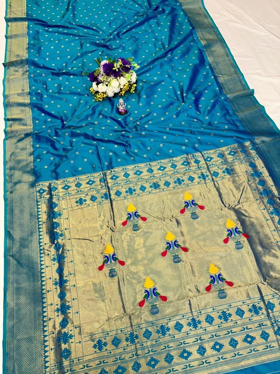 Yeola Kalanjali Double Pallu Paithani image 5