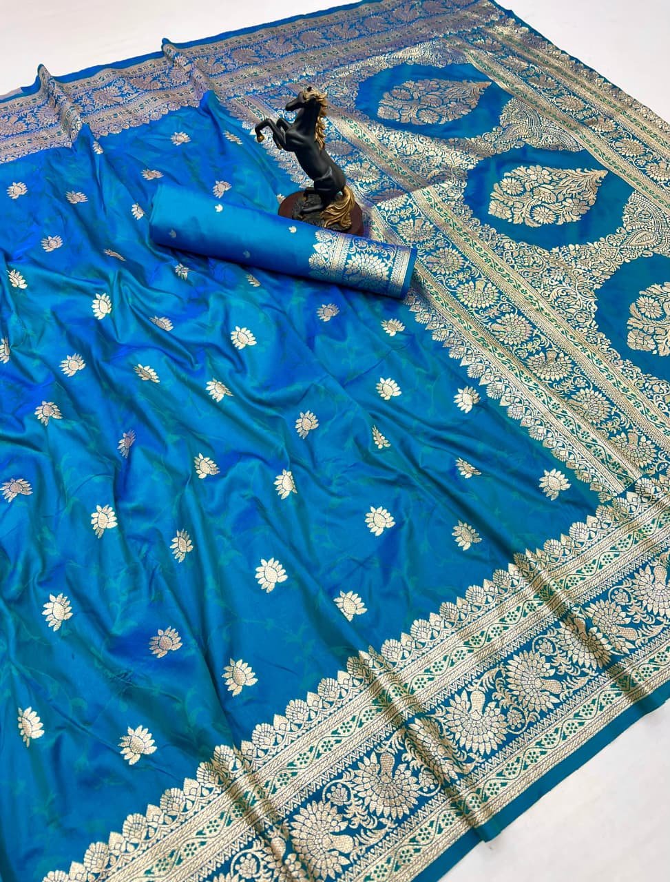 Banarasi Silk Saree image 11
