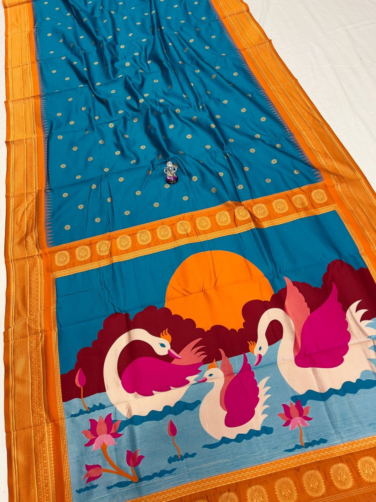 Aarya Fancy Pallu Kadiyal Paithani image 3