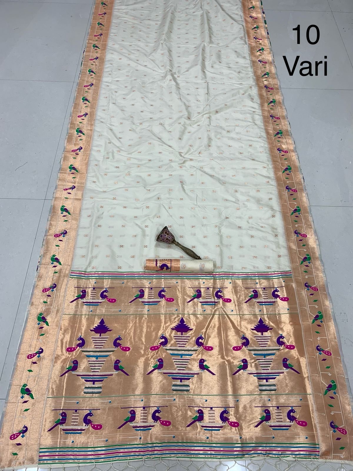 10 Vaar Bridal Paithani Saree image 18