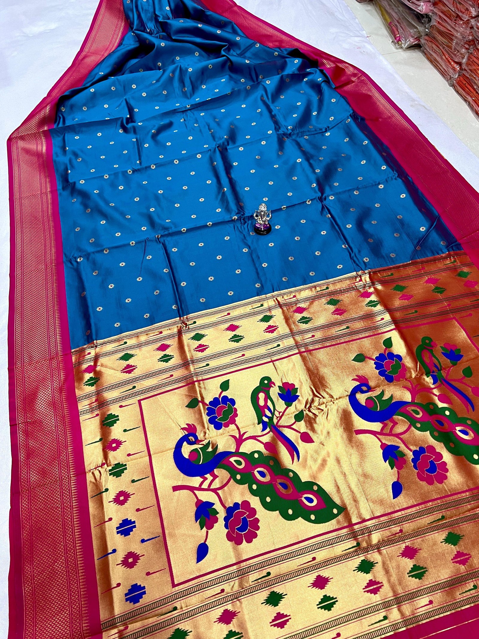 9 Vaar Dual Peacock Design