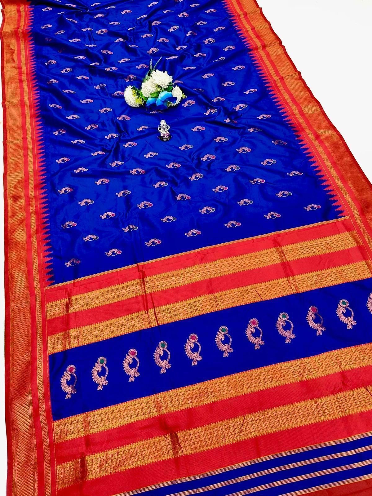 Payal Nath Irkal Paithani image 10