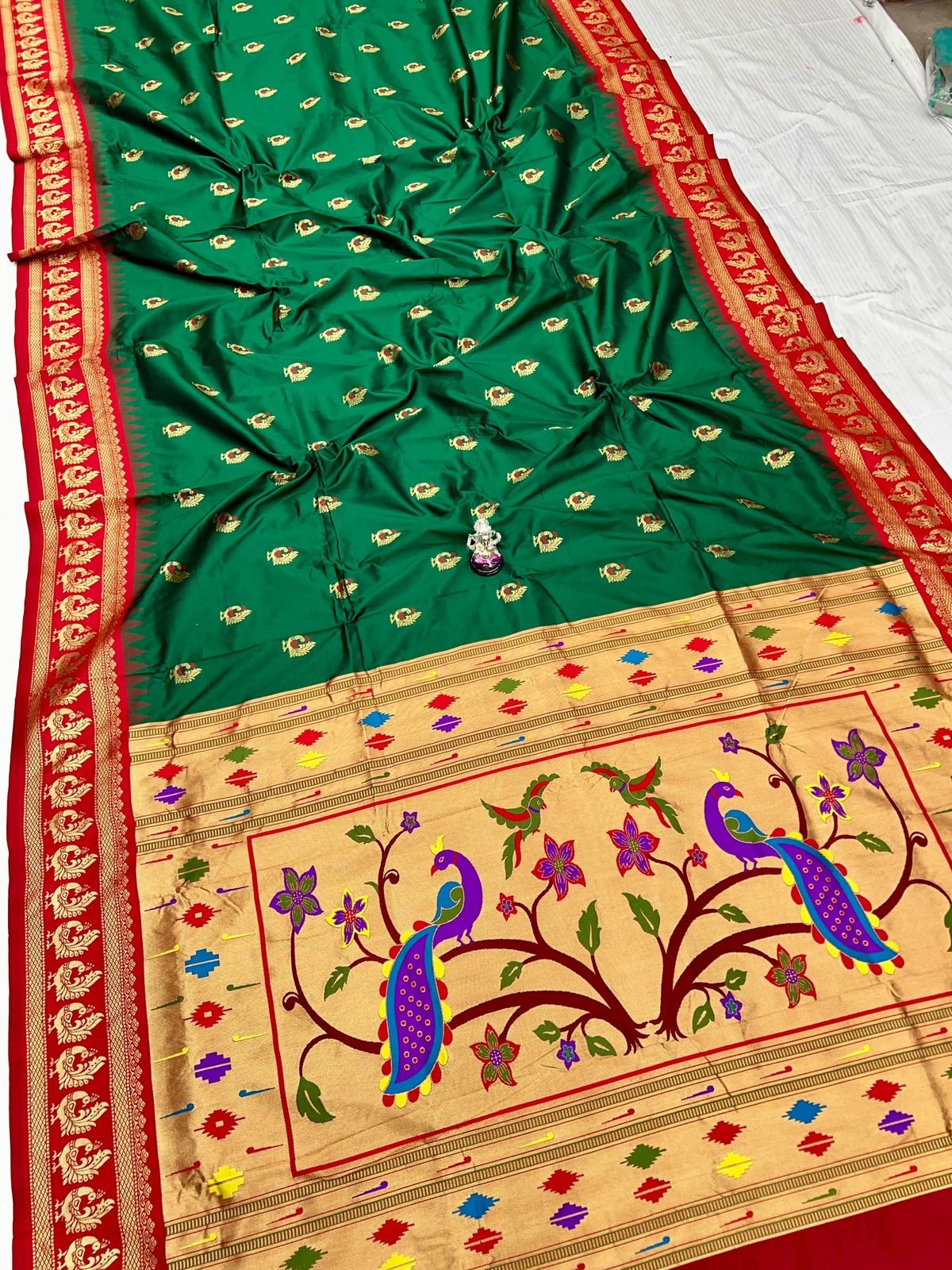 Shreyaa Gadwaal Paithani image 6